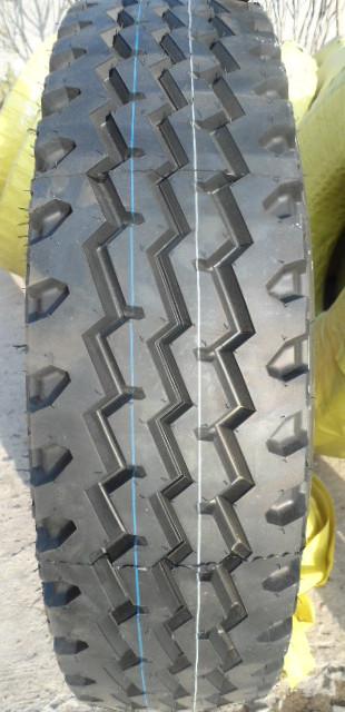 供应出口高质量轮胎 13r22.5 顺纹和块花纹
