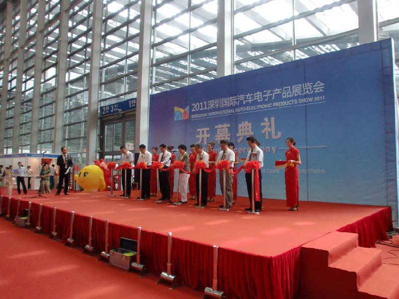 供应深圳翻模板舞台玻璃舞台搭建制作图片