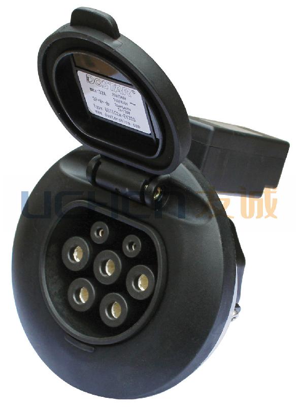 供应欧标汽车充电插座TUV认证16/32A IEC62196连接器图片