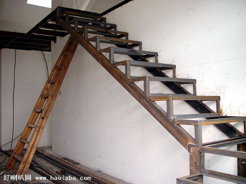 供应北京彩钢房安装北京钢结构阁楼安装钢结构楼梯制作