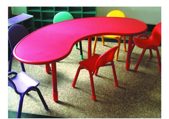 供应嘉禾高品质塑料桌椅豪华