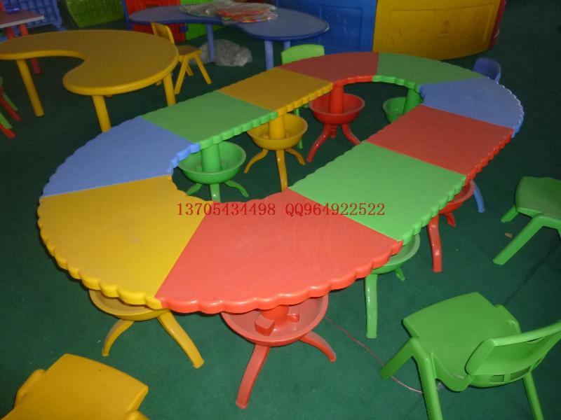 山东幼儿园桌椅儿童用塑料桌滨州文鹏幼教玩具