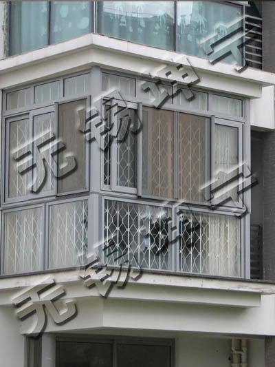 U型阳台防盗窗-折叠式防盗窗专业生产厂家