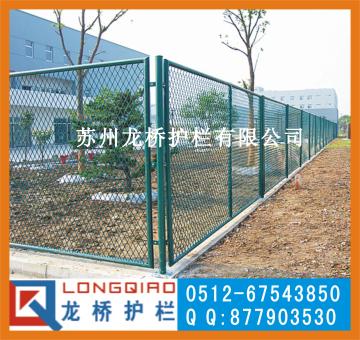 供应龙桥护栏专业生产/常熟围墙浸塑护栏网/常熟围墙浸塑铁丝网