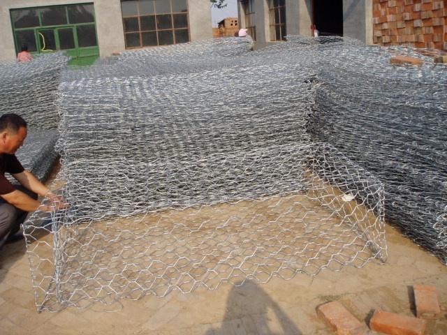 供应新疆高尔凡石笼网锌铝合金石笼网