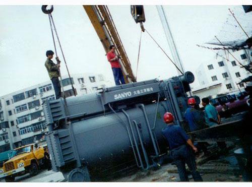 供应北京顺义李桥大型冷水机组吊装装卸，冷水机组吊装