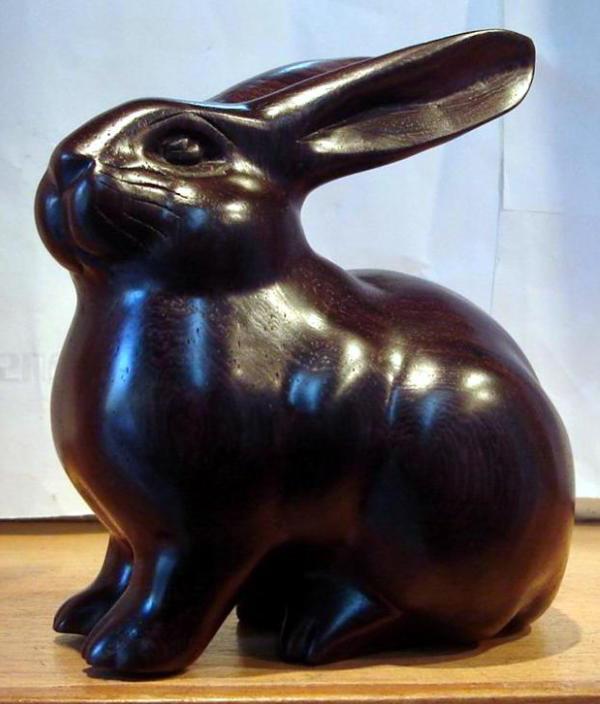 红木雕兔子工艺品