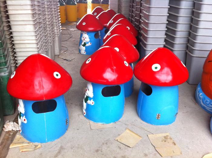 浙江蘑菇造型玻璃钢垃圾桶价格批发