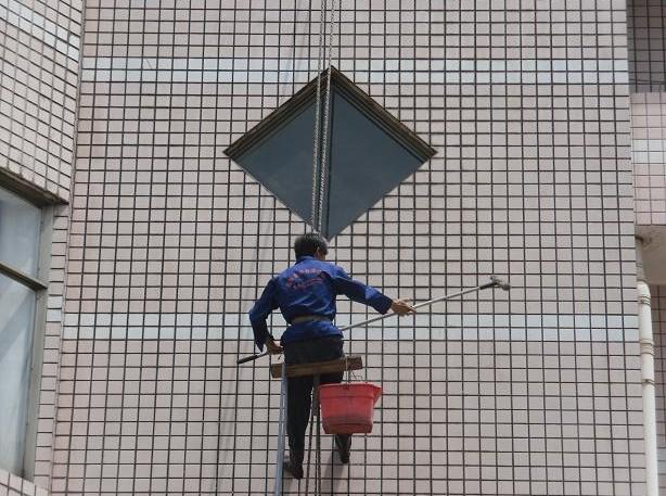供应广州吊篮出租施工安装玻璃工程图片