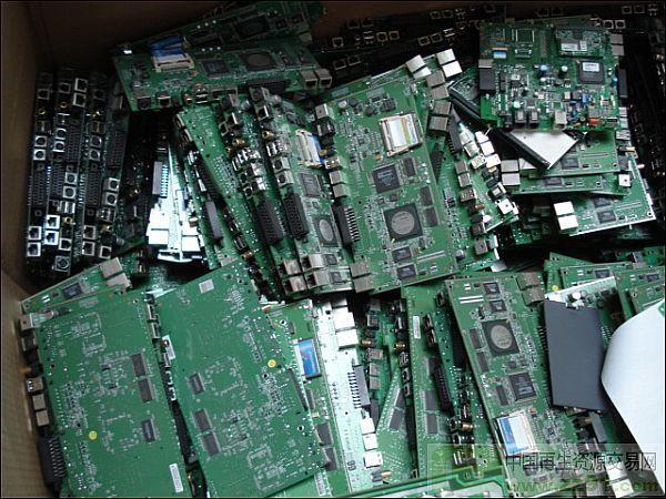 石家庄线路板回收，电子元件回收，高价回收二手线路板，电子厂下脚料，废旧电路板图片
