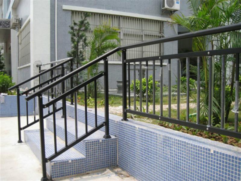 深圳市供应塘厦阳台栏杆厂家供应用于安全防护的供应塘厦阳台栏杆