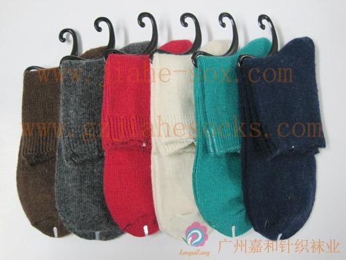 广州市中长筒羊毛袜袜子供应商男羊毛厂家