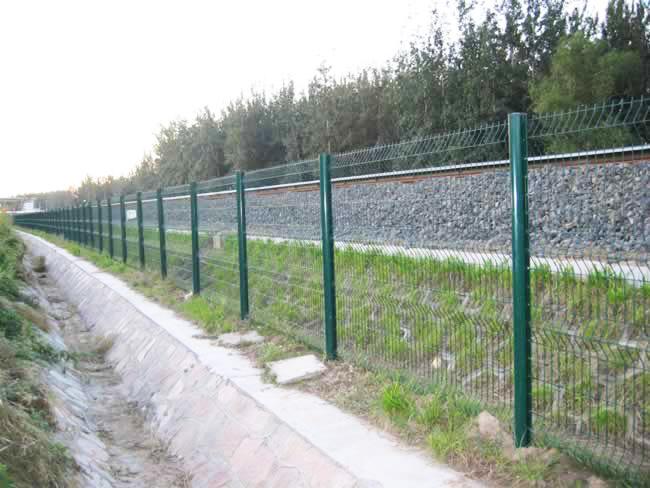 供应铁路隔离栅铁路护栏网
