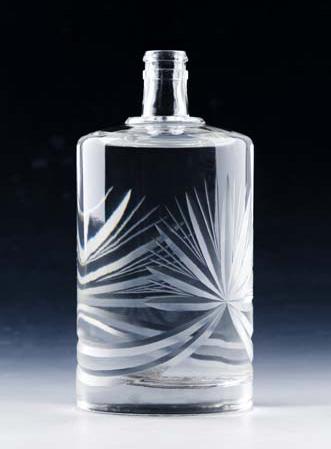 供应定制玻璃酒瓶 玻璃酒瓶量产图片