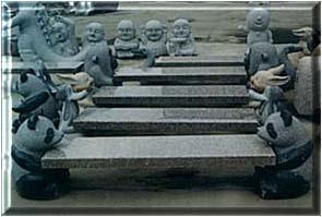 供应鸡西市景区石凳雕塑/园林石凳雕刻/石凳石桌雕塑厂家图片