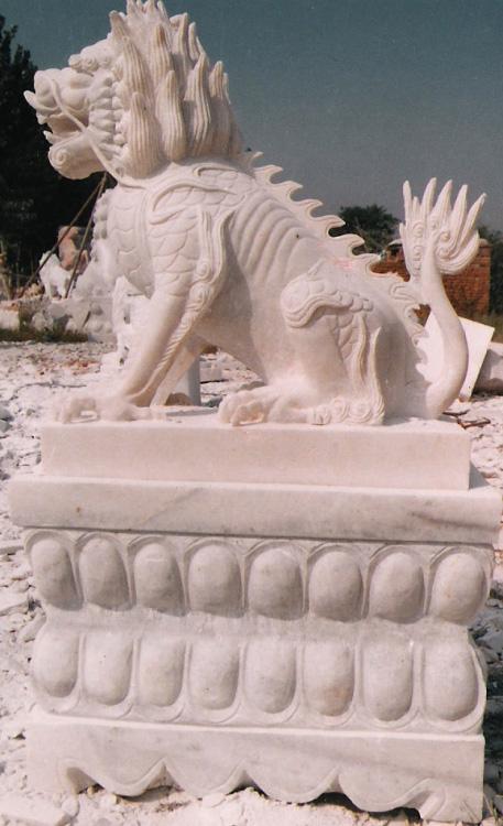 供应保定市麒麟雕塑/石狮子雕塑/动物雕塑公司