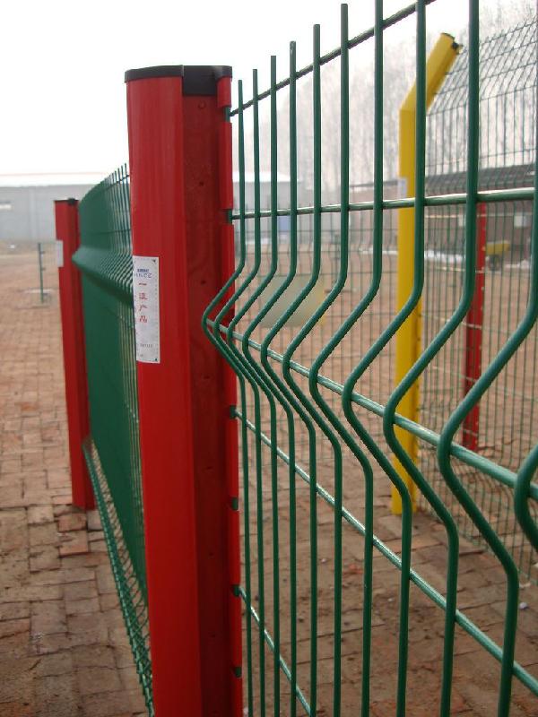 供应小区护栏、铁丝防护网、安全围网