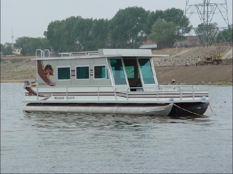 供应铝合金游艇9米房艇9104型