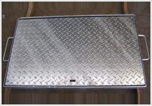 供应电镀钢格板钢格栅、楼梯踏步板、钢梯，钢格板。