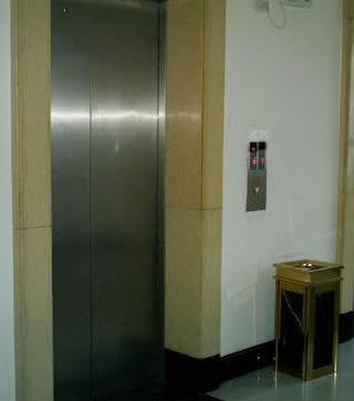 供应西安旧电梯回收电梯拆除二手电梯