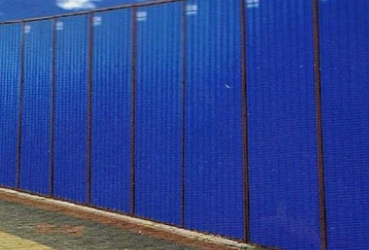 供应彩钢夹芯板围墙筑工地彩钢围墙护栏/青海彩钢护栏