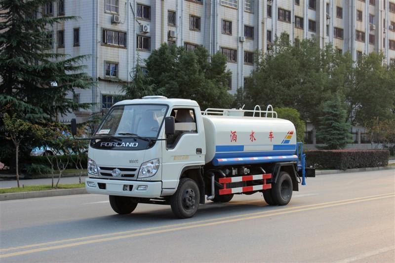 供应北汽福田洒水车/5吨洒水车