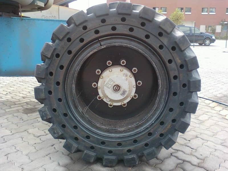 苏州市河北新疆内蒙招代理APRO轮胎厂家供应河北新疆内蒙招代理APRO轮胎