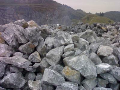 供应建筑级石灰石粉325目高钙石灰石