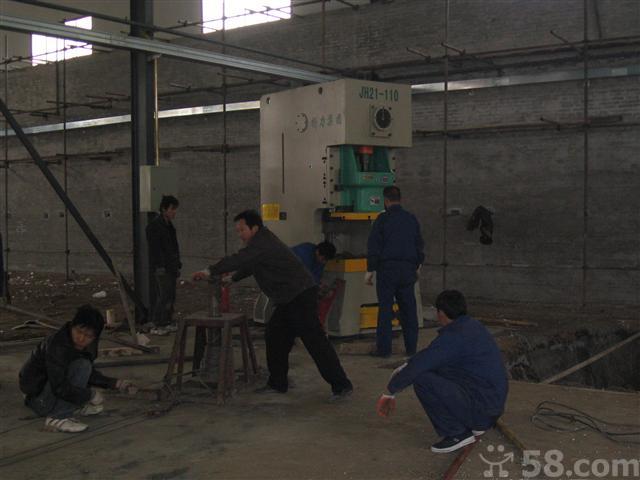 供应北京吊装搬运高空吊装公司大型设备吊装搬运移位公司