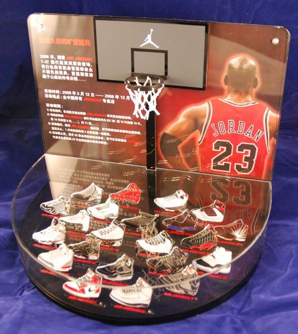 供应篮球场型的有机玻璃鞋架