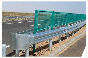 供应公路护栏 公路护栏 高速公路护栏 高速公路护栏网 公路护栏