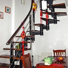 供应钢木楼梯，上海松江地区钢木楼梯专业制作，上海钢木楼梯