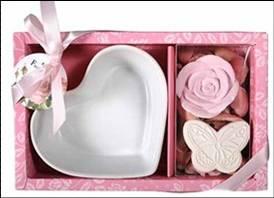 供应玫瑰心形陶瓷碗套装香薰图片