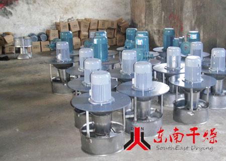 不锈钢烘盘生产供应商：常州市东南干燥设备有限公司-热循环烘箱风机配件图片