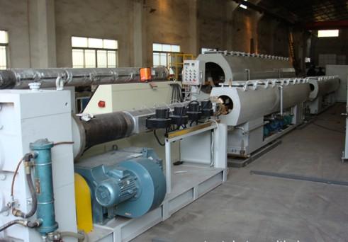 供应新贝机械Φ16-Φ1600HDPE排水管材挤出生产线图片