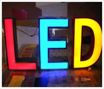 LED显示屏闪光屏吸塑字发光字批发
