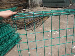 供应816cm 1.83m护栏网隔离栅，护栏网多钱一平米