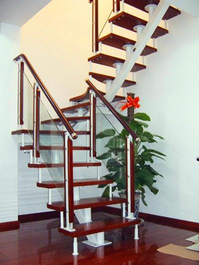 青岛楼梯钢木结构楼梯单板楼梯步步升楼梯制作安装图片