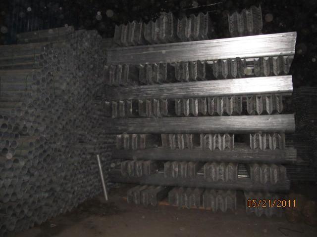 供应四川达州热浸镀锌，喷塑护栏板，立柱。图片