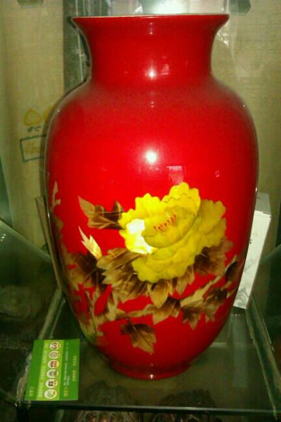 供应中国红花瓶