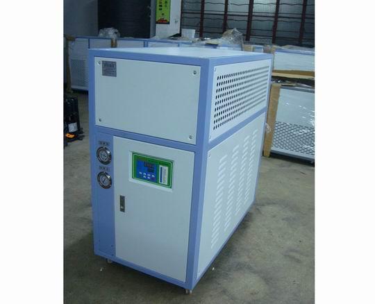 供应20ＨＰ风冷式冷水机20风冷式冷水机图片