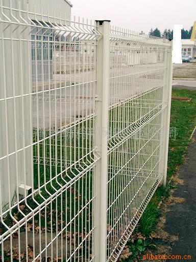 旅顺地区供应D6型工厂外围护栏网
