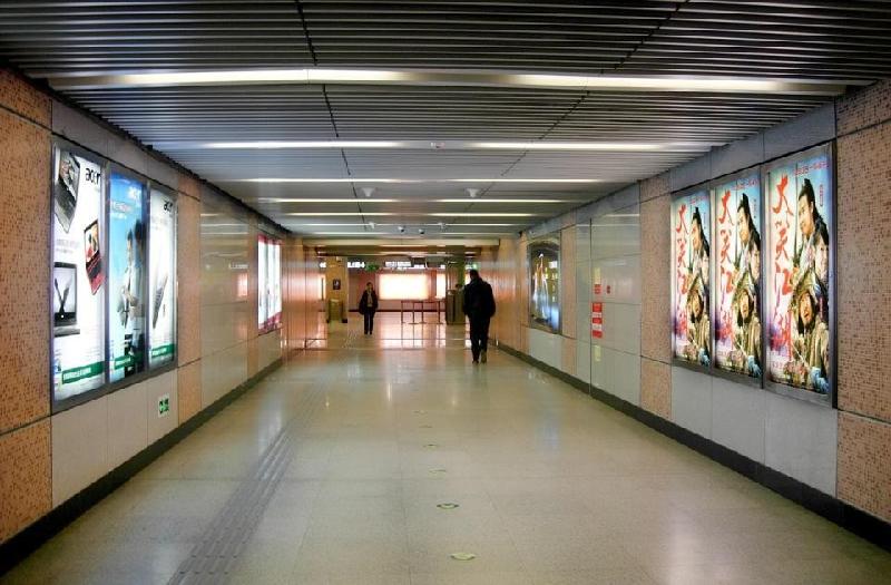 北京地铁媒体宣传 地铁灯箱广告优势图片