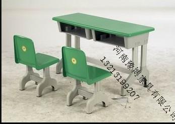 塑钢课桌幼儿课桌小学生课桌椅子批发