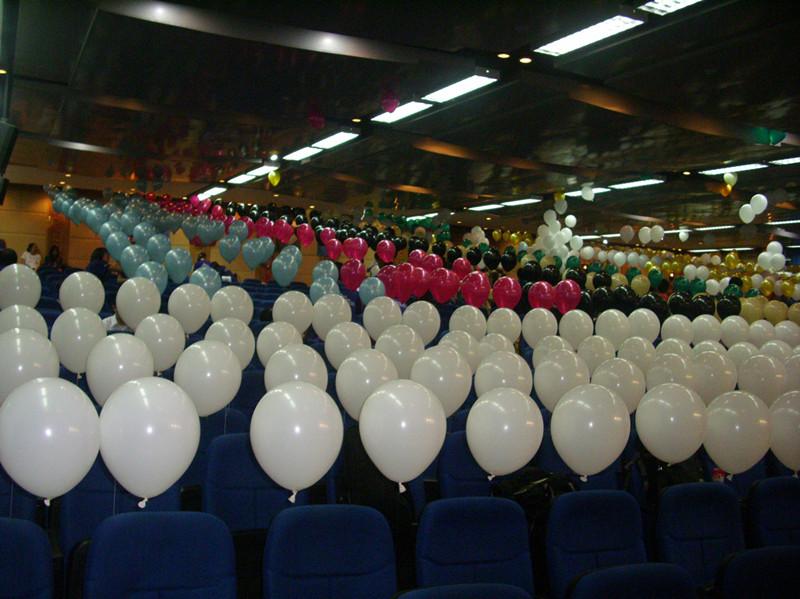 供应北京婚礼现场布置宝宝百天氦气球