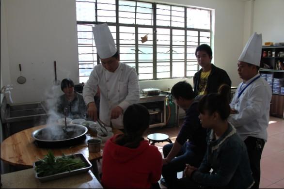 深圳珠海广州哪里有四川卤菜培训的卤水做法