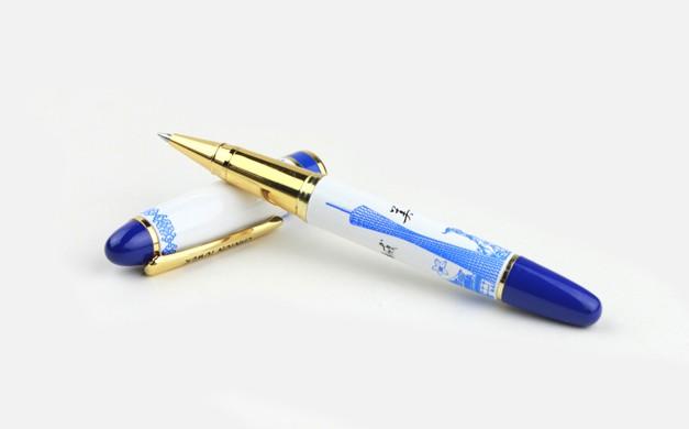 供应春节特色实用商务礼品 会议馈赠使用的青花瓷个性钢笔套装