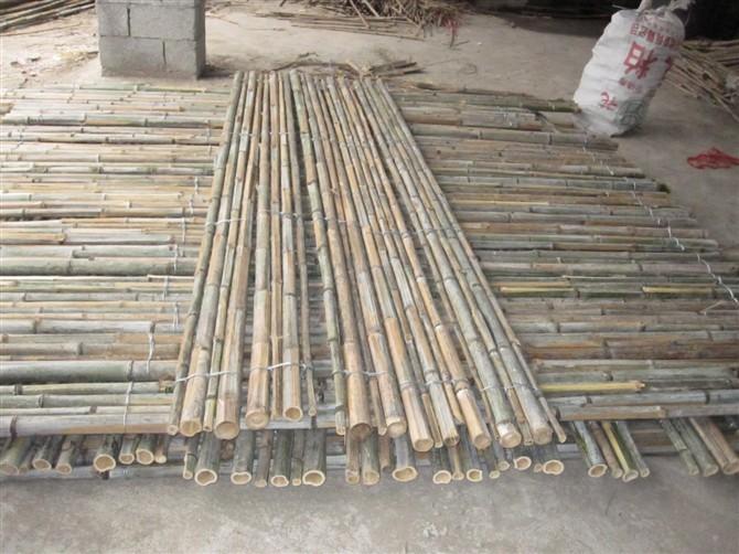 供应用于建筑的养殖场用竹跳板，广西竹跳板，广西建筑脚手架用竹，广西大棚竹片，竹条厂家