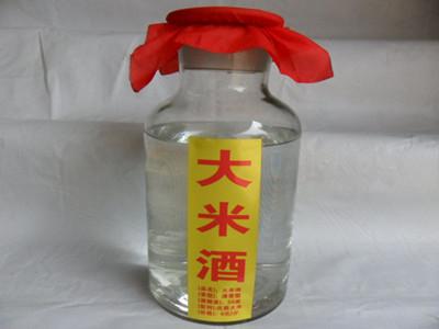 农家自酿大米酒 烧酒 散装酒 38度清香型 传统工艺发酵蒸馏而成图片