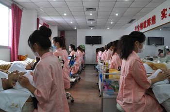 化妆培训美容美发化妆培训学校福州市鑫天使美容美发培训学校
